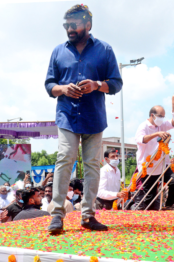 Chiranjeevi Visiting Rajahmundry Photo Gallery - Sakshi14