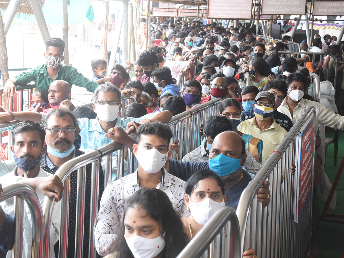 Dussehra Celebrations in Kanaka Durga Temple Photo Gallery - Sakshi20