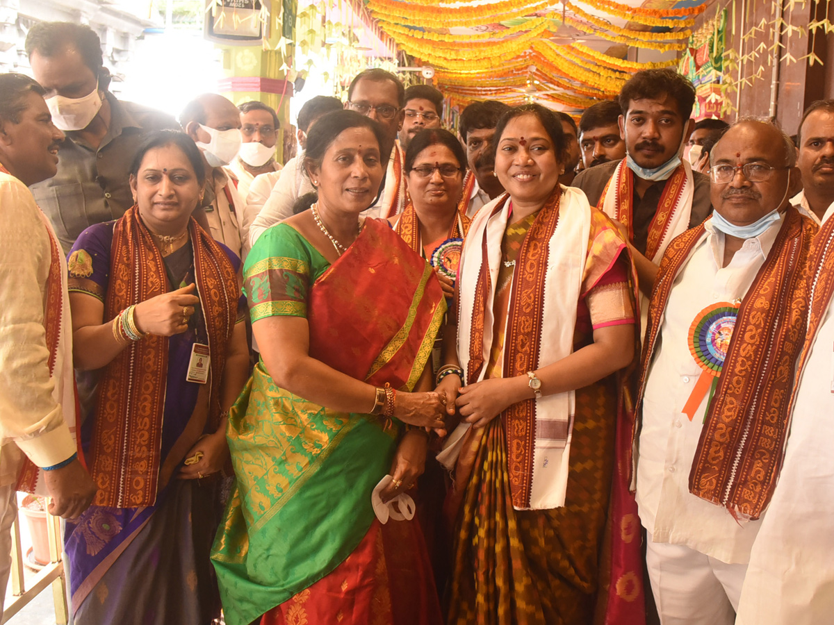 Dussehra Celebrations in Kanaka Durga Temple Photo Gallery - Sakshi22