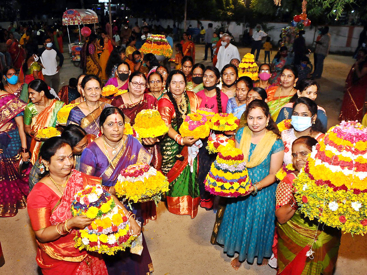 Best photos of the week October 10 to October 17, 2021 Photo Gallery - Sakshi35