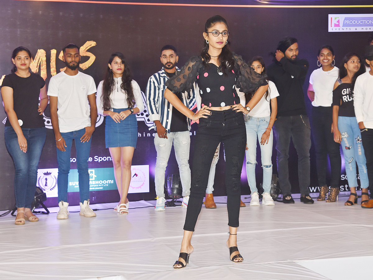 Rampwalk In Visakhapatnam - Sakshi7