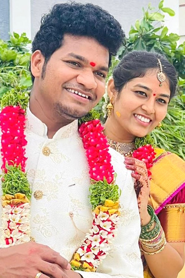 Bigg Boss Fame Mukku Avinash Haldi Function Photo Galler - Sakshi13