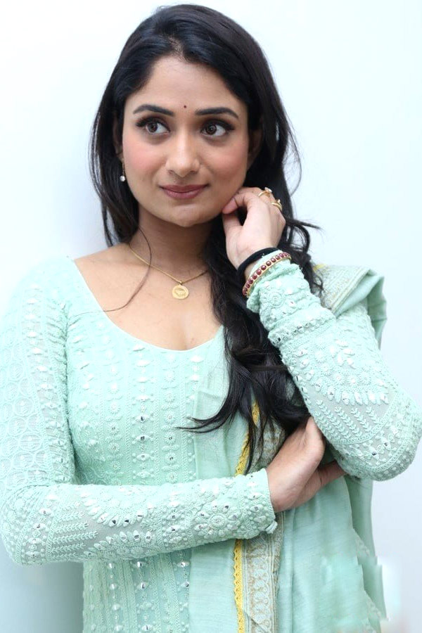 Natyam Heroine Sandhyaraj Photo Gallery - Sakshi10