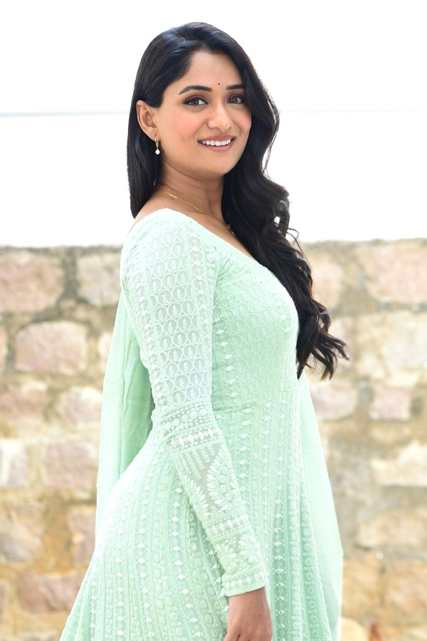 Natyam Heroine Sandhyaraj Photo Gallery - Sakshi11