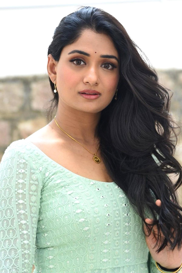 Natyam Heroine Sandhyaraj Photo Gallery - Sakshi9