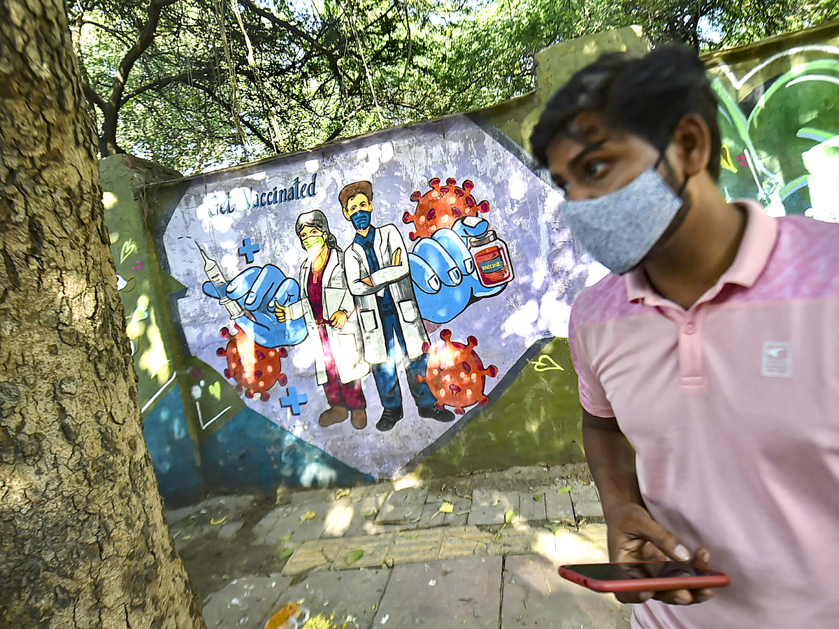 100 Crore Vaccination in India - Sakshi15