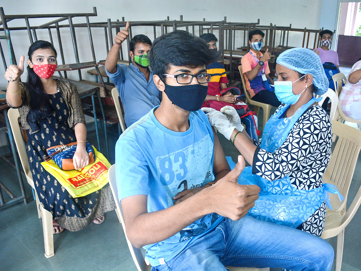 100 Crore Vaccination in India - Sakshi18