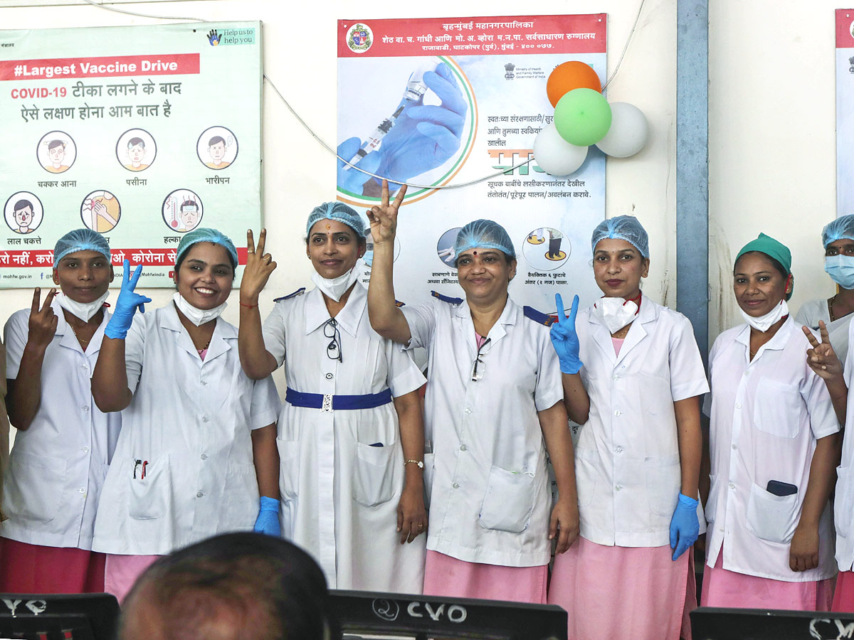 100 Crore Vaccination in India - Sakshi28