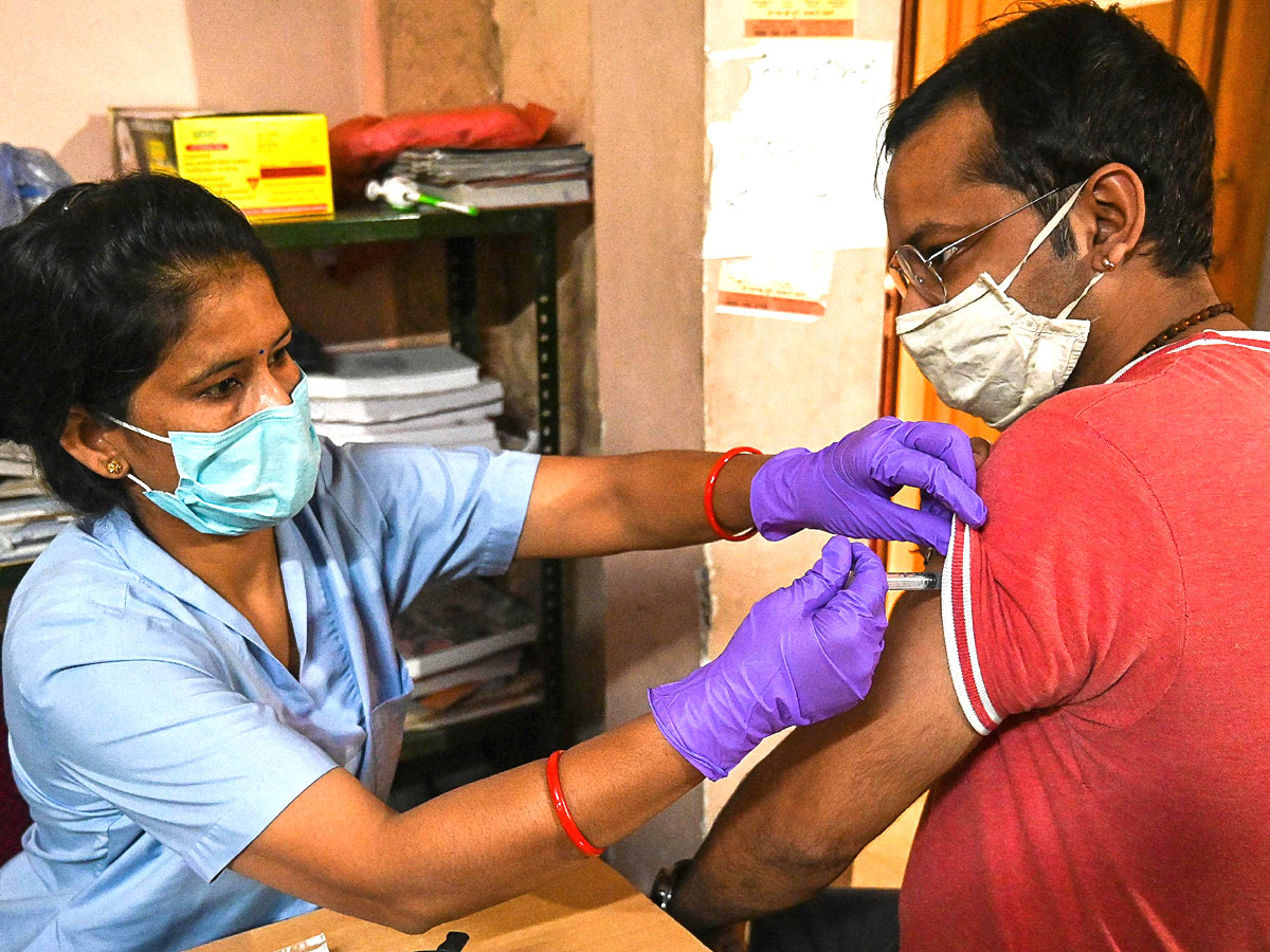 100 Crore Vaccination in India - Sakshi37