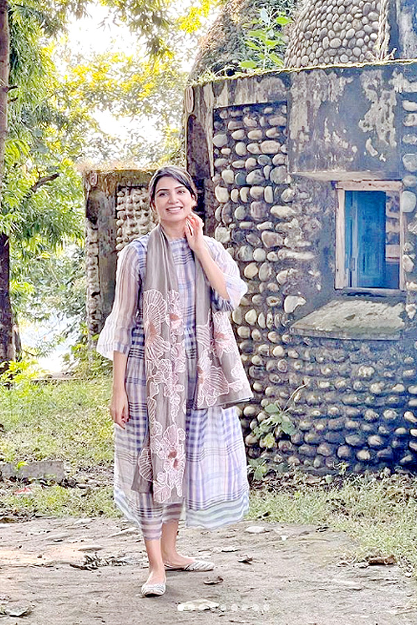 Photos : Samantha concludes her Char Dham Yatra - Sakshi7