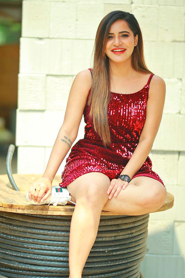 Tollywood Actress Ashu Reddy Photo Gallery - Sakshi9