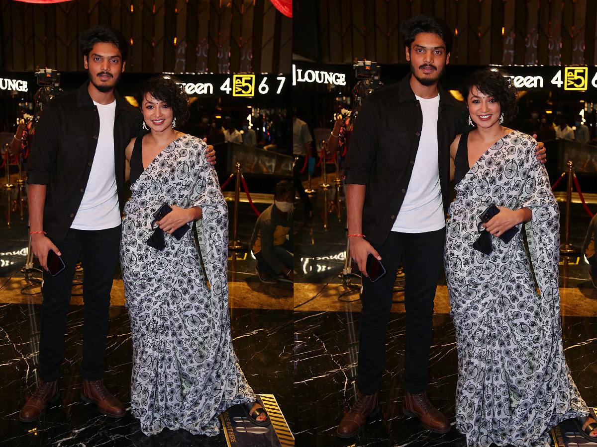 ROMANTIC Grand Premier Show Photo Gallery - Sakshi30