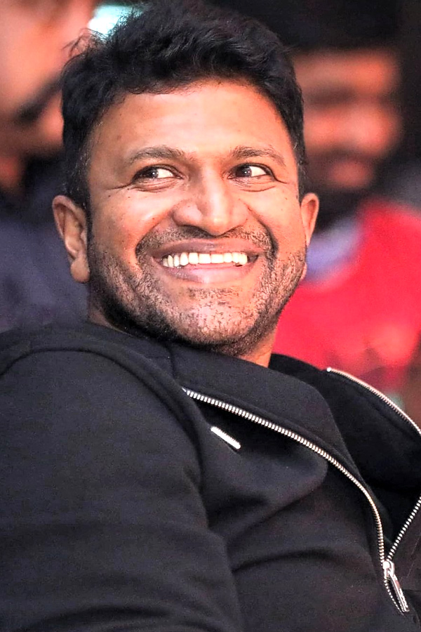 Kannada Super Star Puneeth Rajkumar Passed Away - Sakshi17