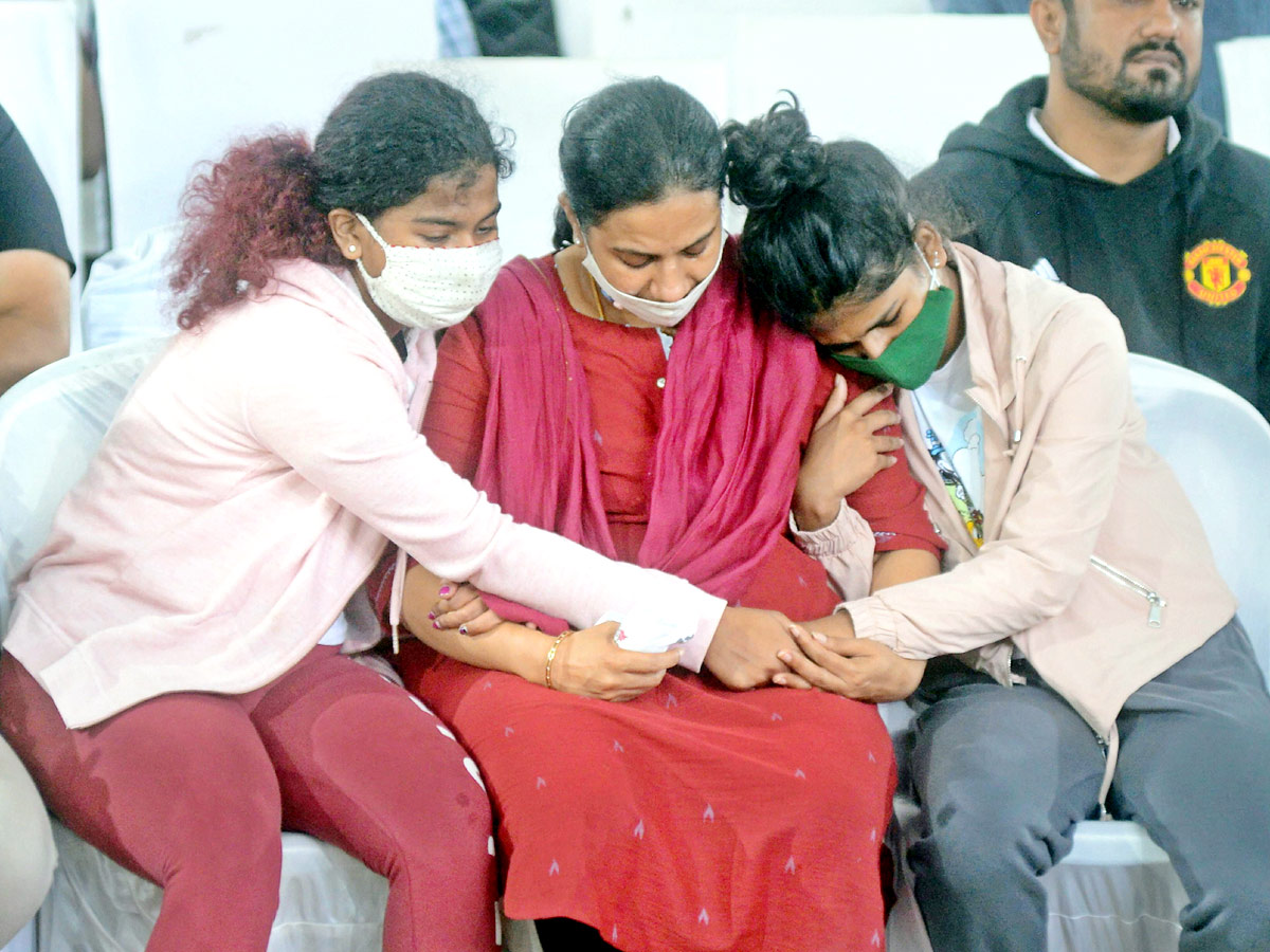 Kannada Actor Puneeth Rajkumar Last Rites Photo Gallery - Sakshi9