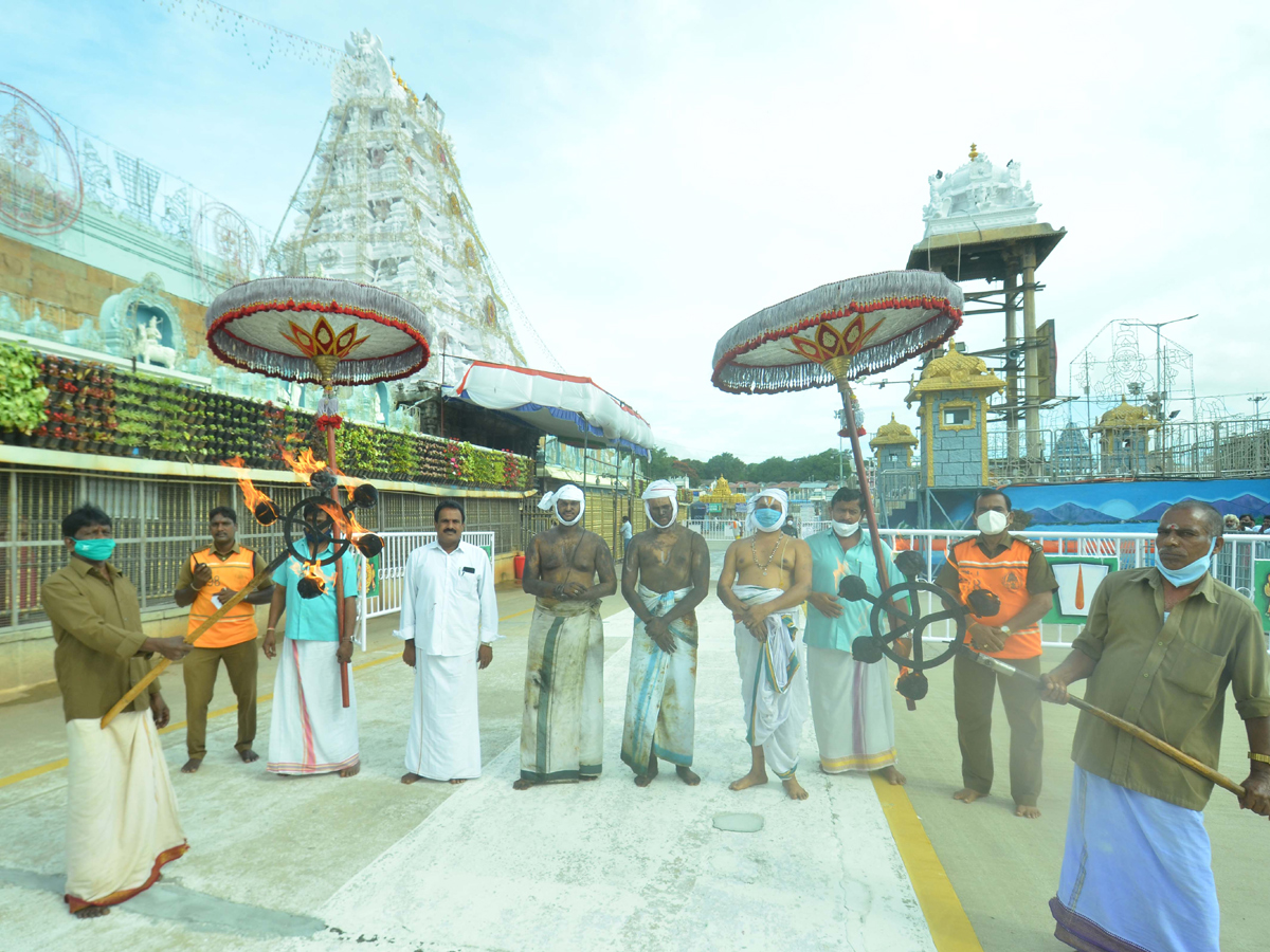 Koil Alwar Thirumanjanam Performed At Tirumala Tirupati Temple Photo Gallery - Sakshi2