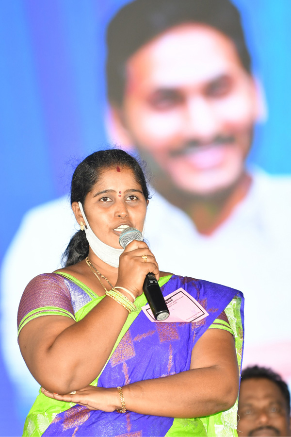 The Second Installment Of YSR‌ Asara Launched by CM Photo Gallery  - Sakshi27