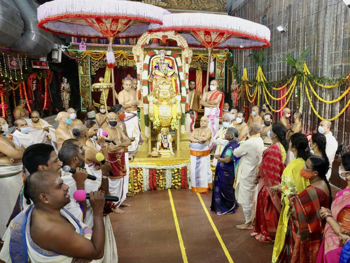 Tirumala Srivari Brahmotsavam 2021 Third Day Photo Gallery - Sakshi7