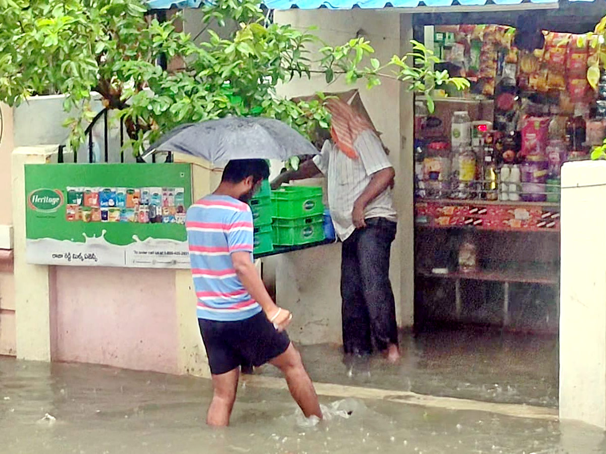 Heavy Rainfall At Tirupati In Chittoor Photo Gallery - Sakshi10