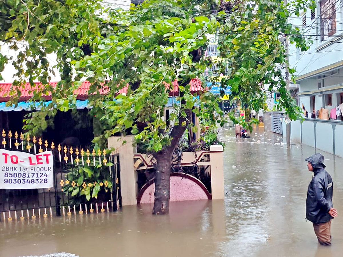 Heavy Rainfall At Tirupati In Chittoor Photo Gallery - Sakshi11