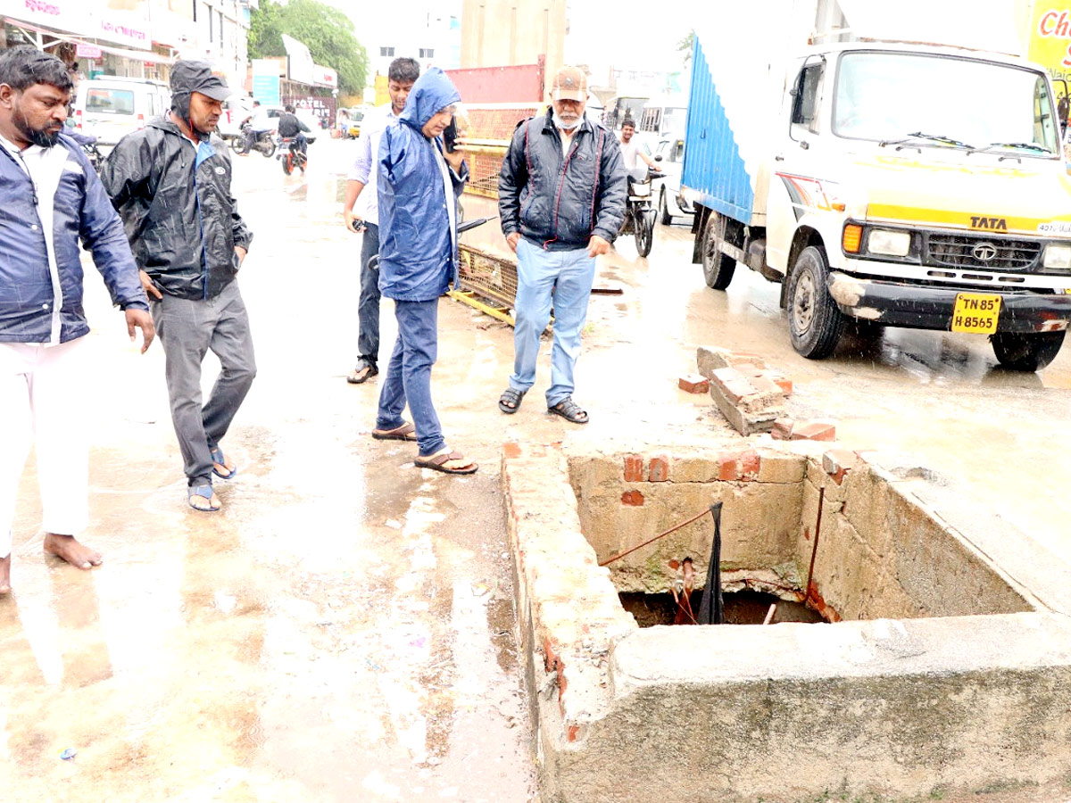 Heavy Rainfall At Tirupati In Chittoor Photo Gallery - Sakshi20