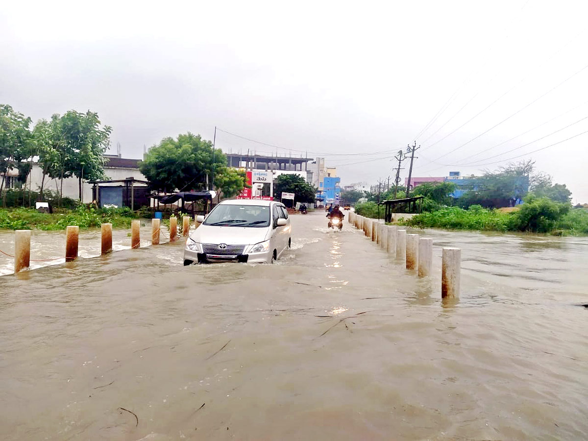 Heavy Rainfall At Tirupati In Chittoor Photo Gallery - Sakshi3