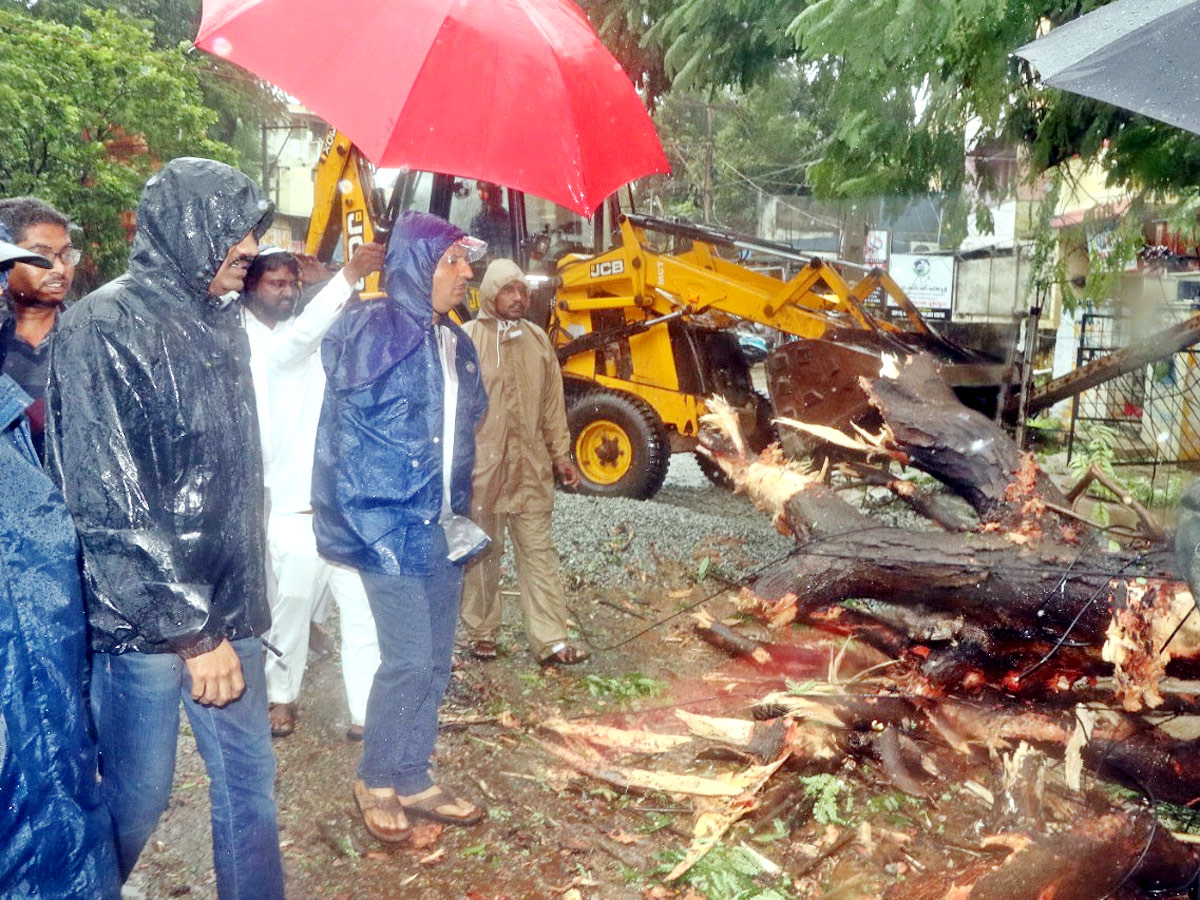 Heavy Rainfall At Tirupati In Chittoor Photo Gallery - Sakshi23