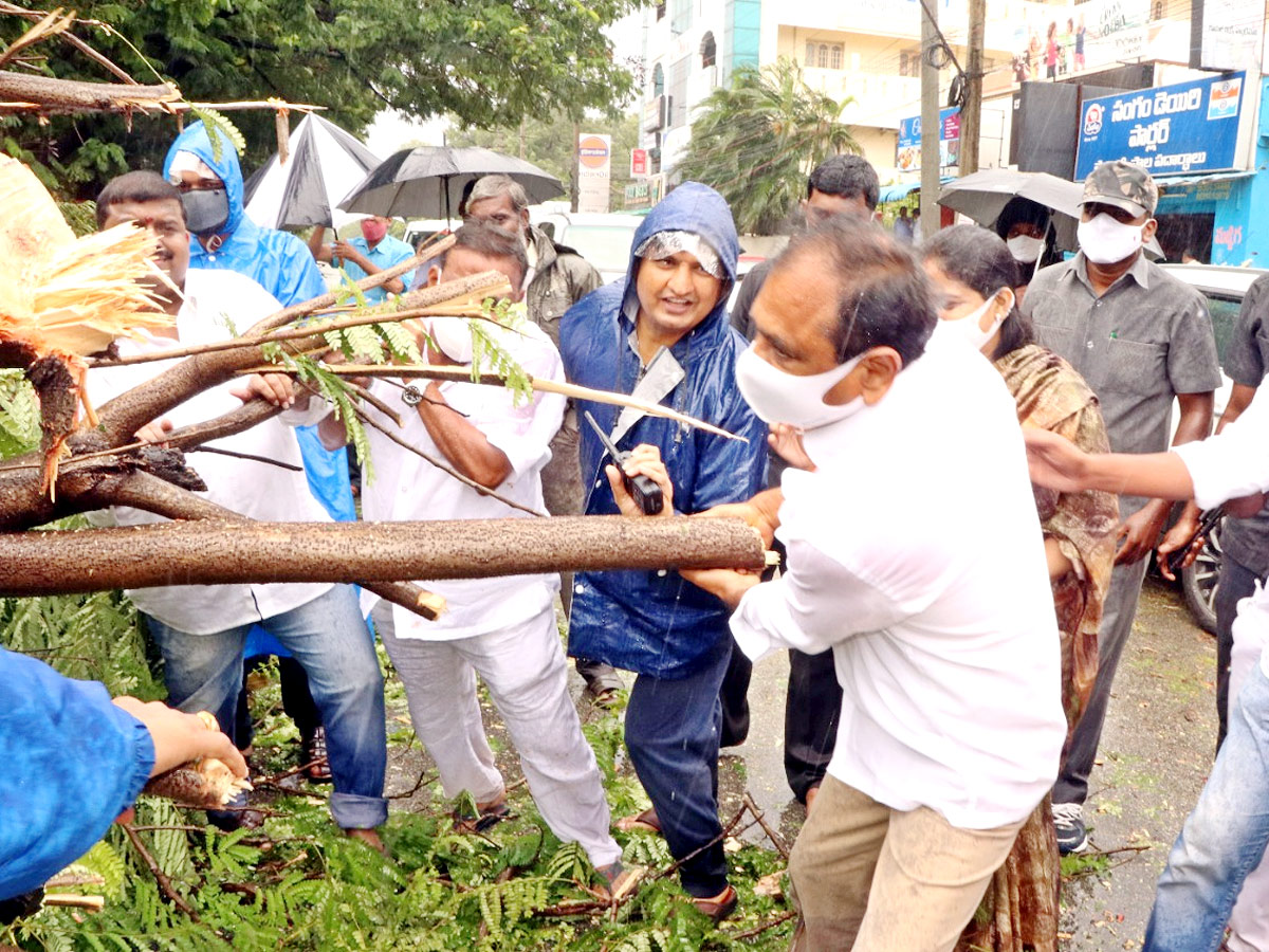 Heavy Rainfall At Tirupati In Chittoor Photo Gallery - Sakshi24