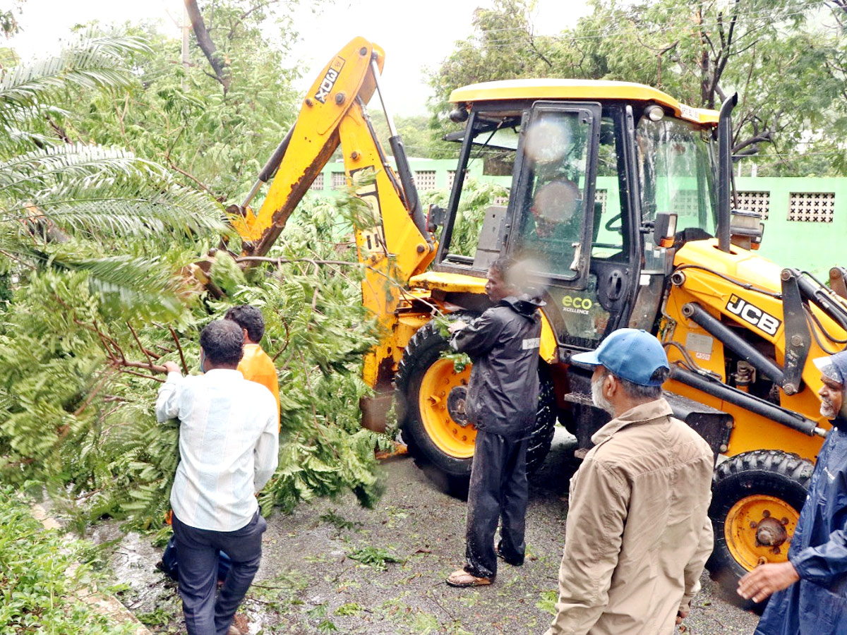 Heavy Rainfall At Tirupati In Chittoor Photo Gallery - Sakshi26