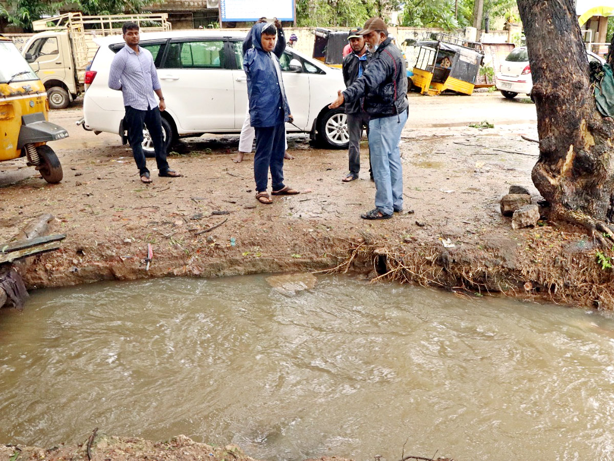 Heavy Rainfall At Tirupati In Chittoor Photo Gallery - Sakshi27