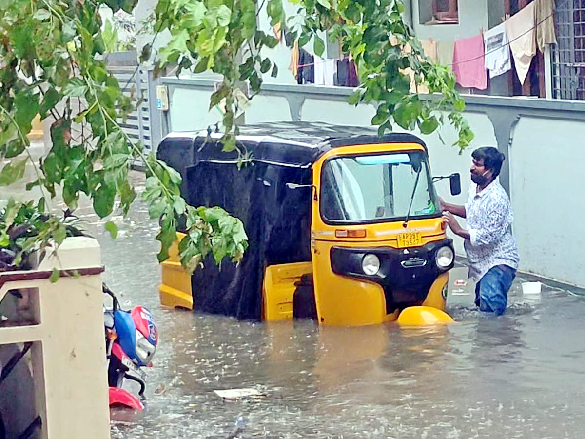 Heavy Rainfall At Tirupati In Chittoor Photo Gallery - Sakshi8