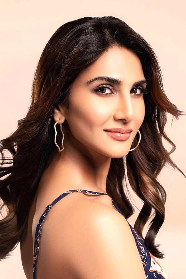 Bollywood Actress Vaani Kapoor Photo Gallery - Sakshi10