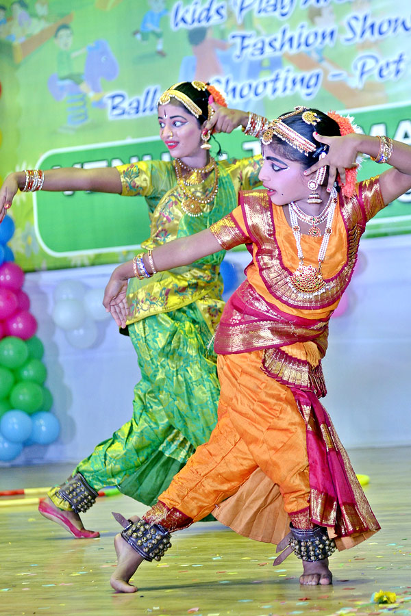 Childrens Day Celebrations At Vijayawada Photo Gallery - Sakshi25