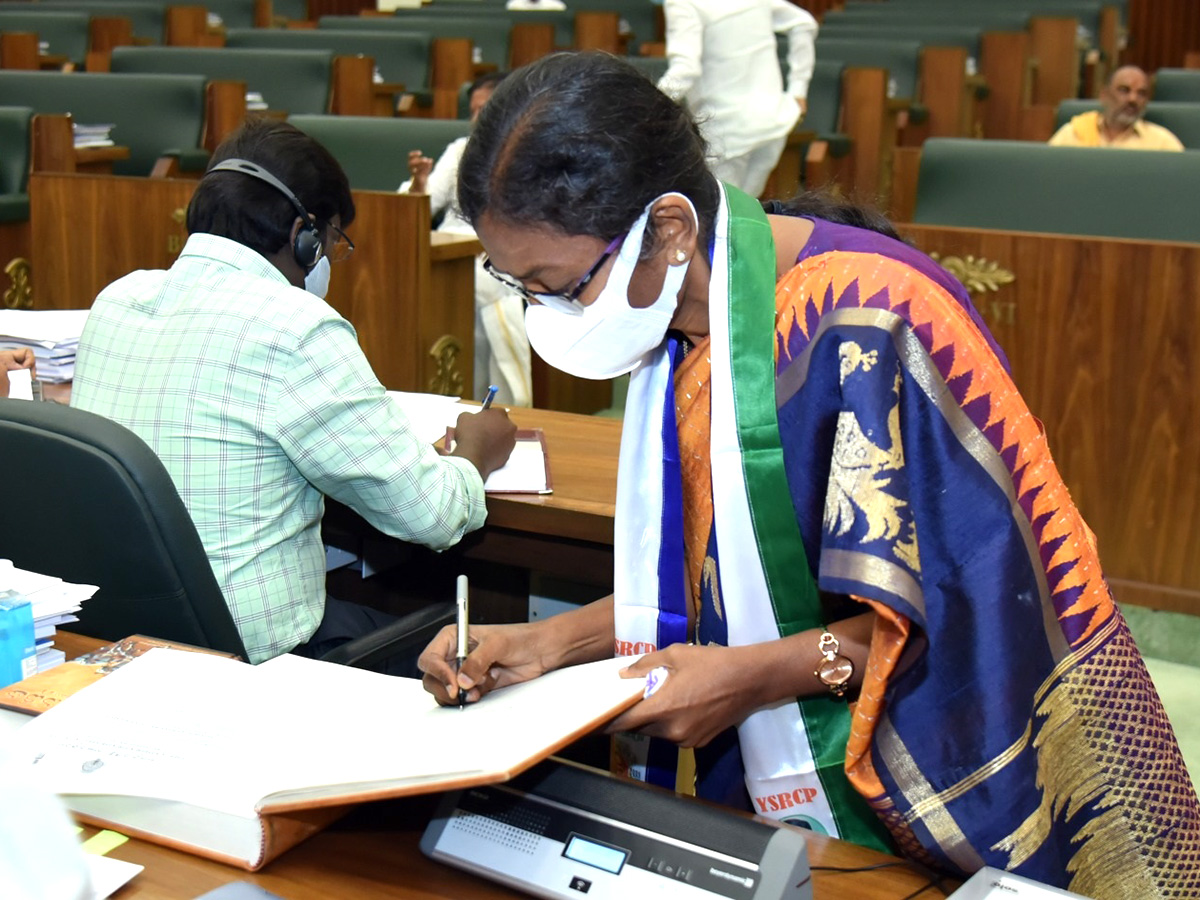 AP Assembly Session Dasari Sudha Takes oath As MLA - Sakshi2