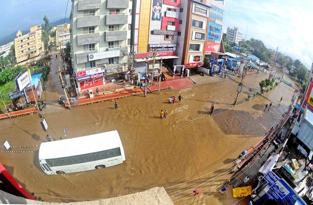 Heavy Rain In Tirupati - Sakshi13