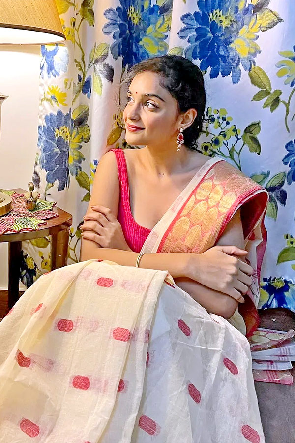 Actress Kashish Khan Latest Photo Gallery - Sakshi13