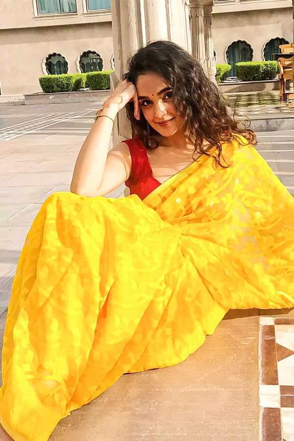 Actress Kashish Khan Latest Photo Gallery - Sakshi19
