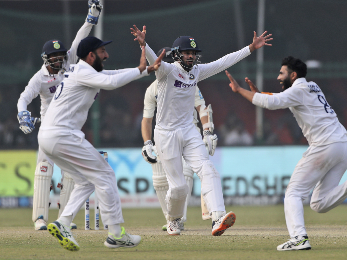 India and New Zealand First Test ends in draw at Kanpur Photo Gallery - Sakshi9