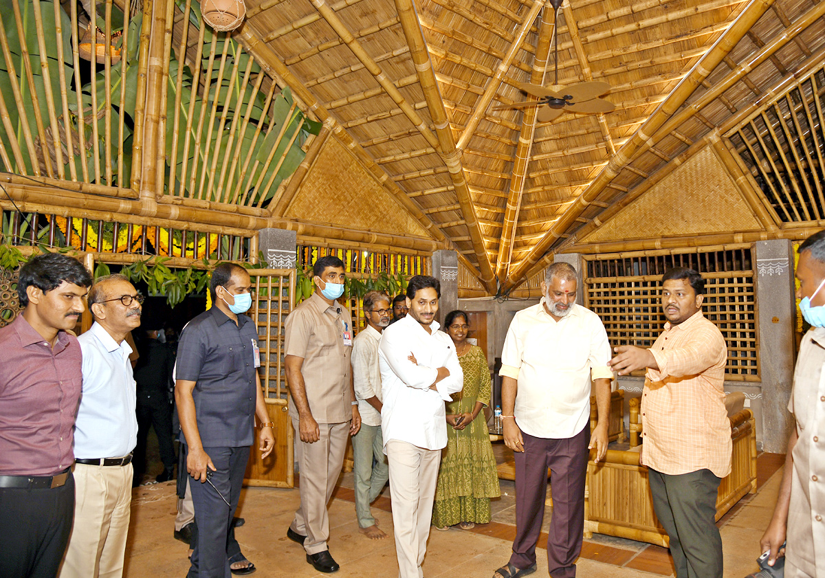 CM YS Jagan Visits Newly Set Up Goshala At His House Tadepalli - Sakshi10