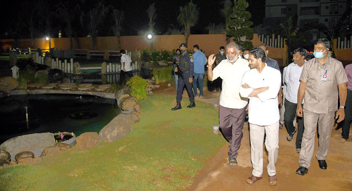 CM YS Jagan Visits Newly Set Up Goshala At His House Tadepalli - Sakshi20