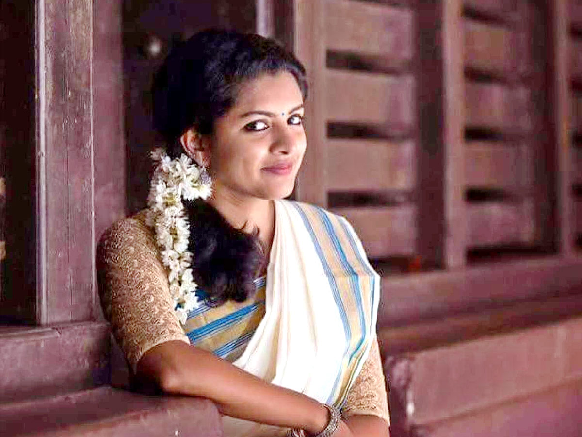 Jaibhim Sinathalli Lizomol Josi Photo Gallery - Sakshi9