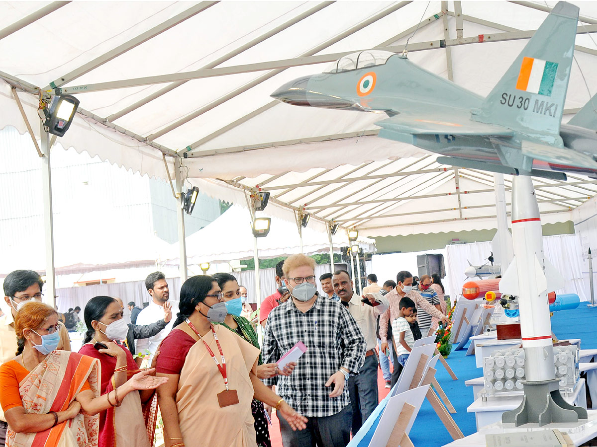 Azadi Ka Amrit Mahotsav BDL Product Exhibition At Kanchanbagh Photo Gallery - Sakshi1