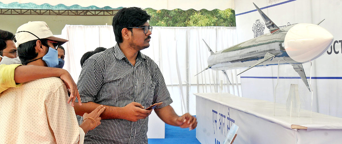 Azadi Ka Amrit Mahotsav BDL Product Exhibition At Kanchanbagh Photo Gallery - Sakshi30