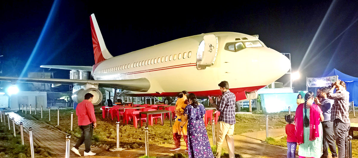 Special Dinner Flight At Vijayawada Photo Gallery - Sakshi3