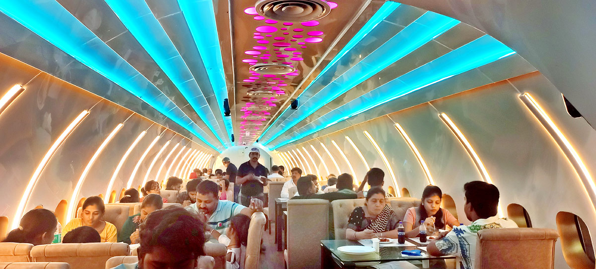 Special Dinner Flight At Vijayawada Photo Gallery - Sakshi7