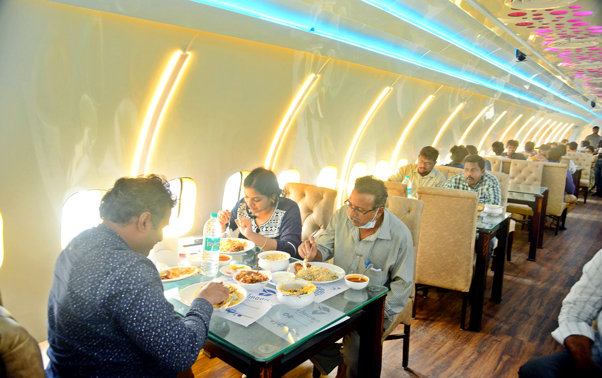 Special Dinner Flight At Vijayawada Photo Gallery - Sakshi8