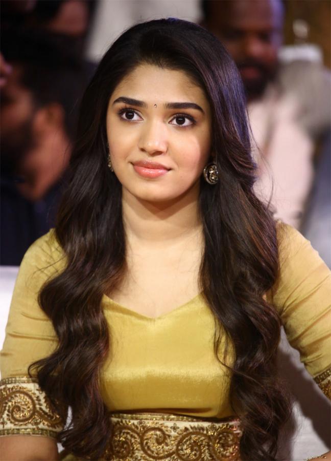 Heroine Krithi Shetty Photos - Sakshi4