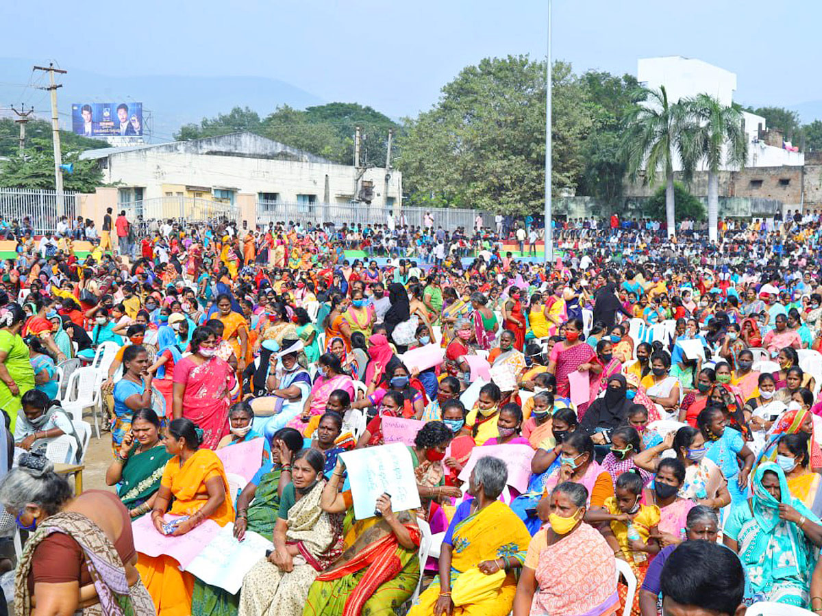 Ap Decentralisation Rayalaseema intellectual Public Meeting Tirupati - Sakshi12