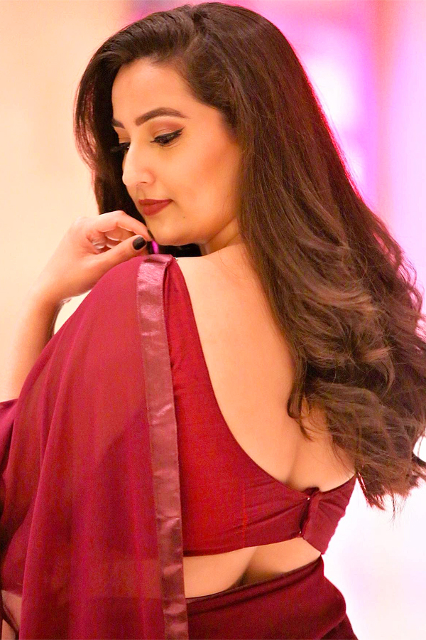 Anchor Manjusha HD Images - Sakshi17
