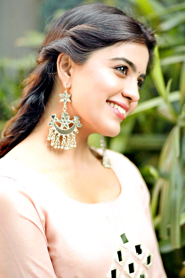 Actress Amritha Aiyer Photo Gallery - Sakshi16