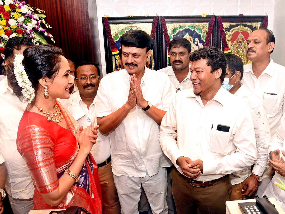 Pragya Jaishwal At South India Shopping Mall Photo Gallery - Sakshi7